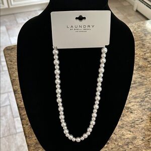 Laundry by Shelli Segal Classic Pearl Necklace